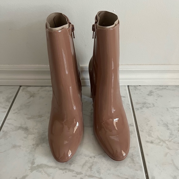 NWT nude patent ankle boots booties with block heel - Picture 2 of 5